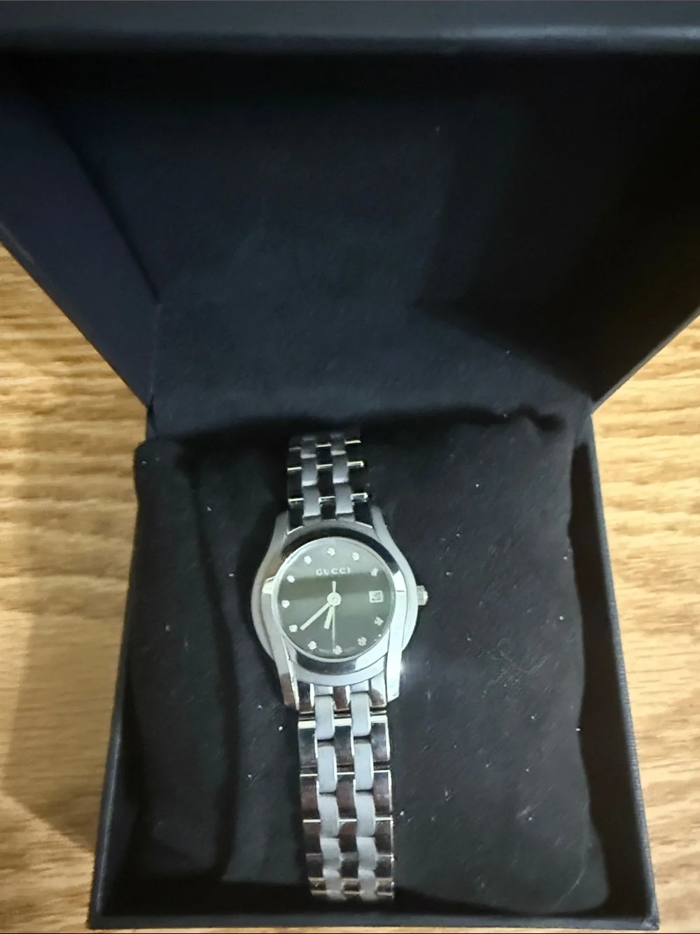 Gucci Women’s Stainless Steel Bracelet Watch with Black Dial